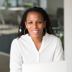 — Arq. Luciana Pérez